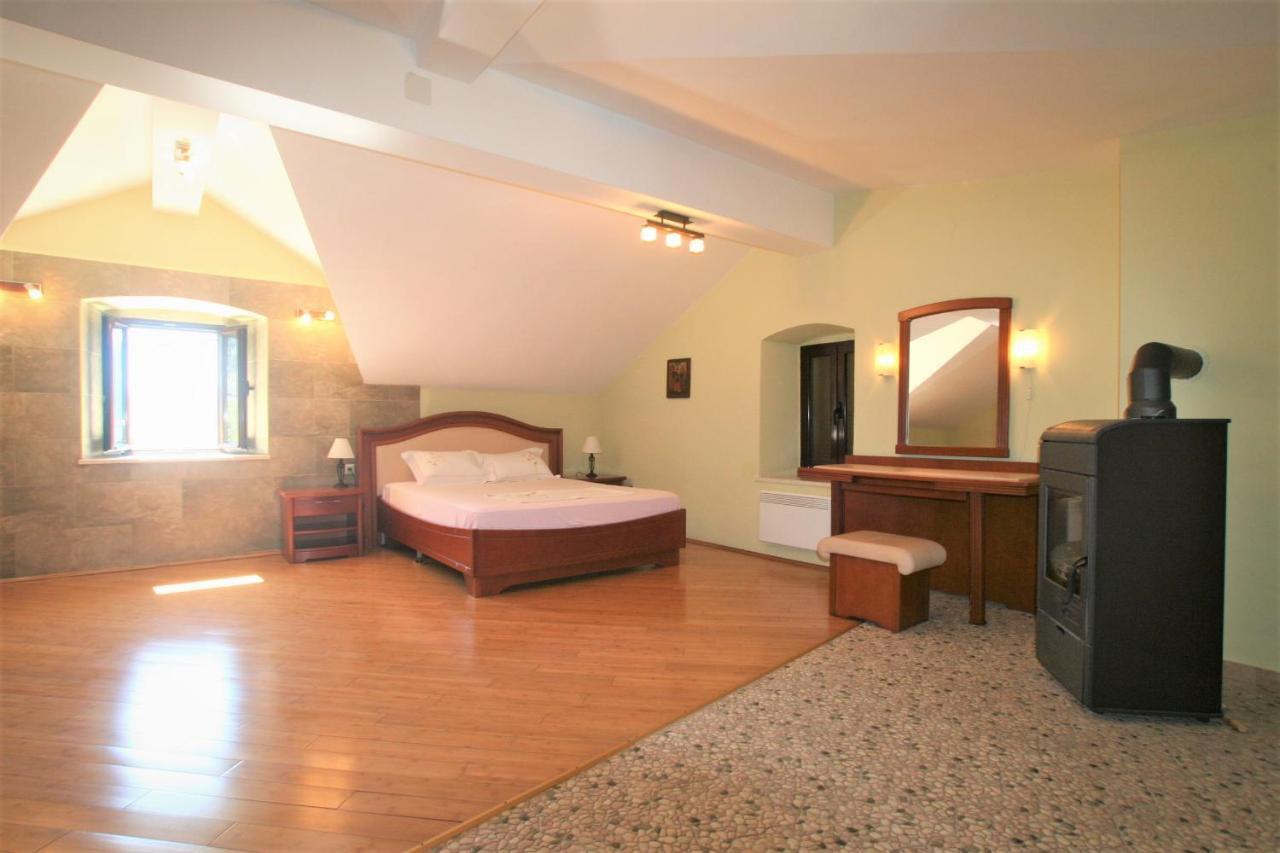 Holiday Home Ametist Котор Екстер'єр фото